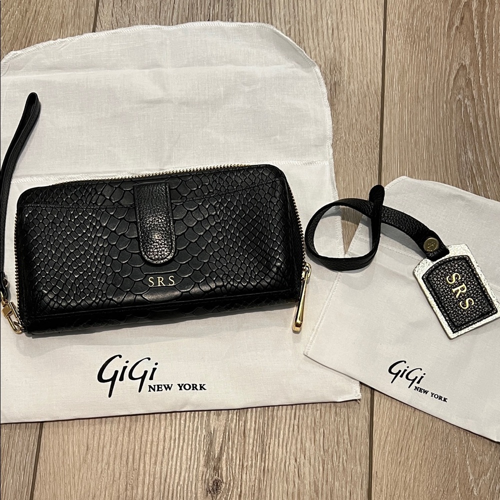 GiGi New York Black Croc-Embossed Zip Wallet with Black Luggage Tag